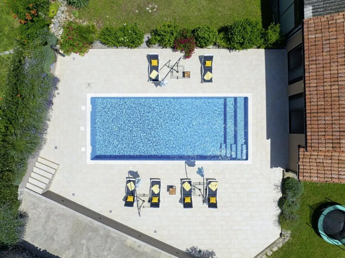 Villa Mendula In Cambarelici - Haus Fuer 6-7 Personen Krsan