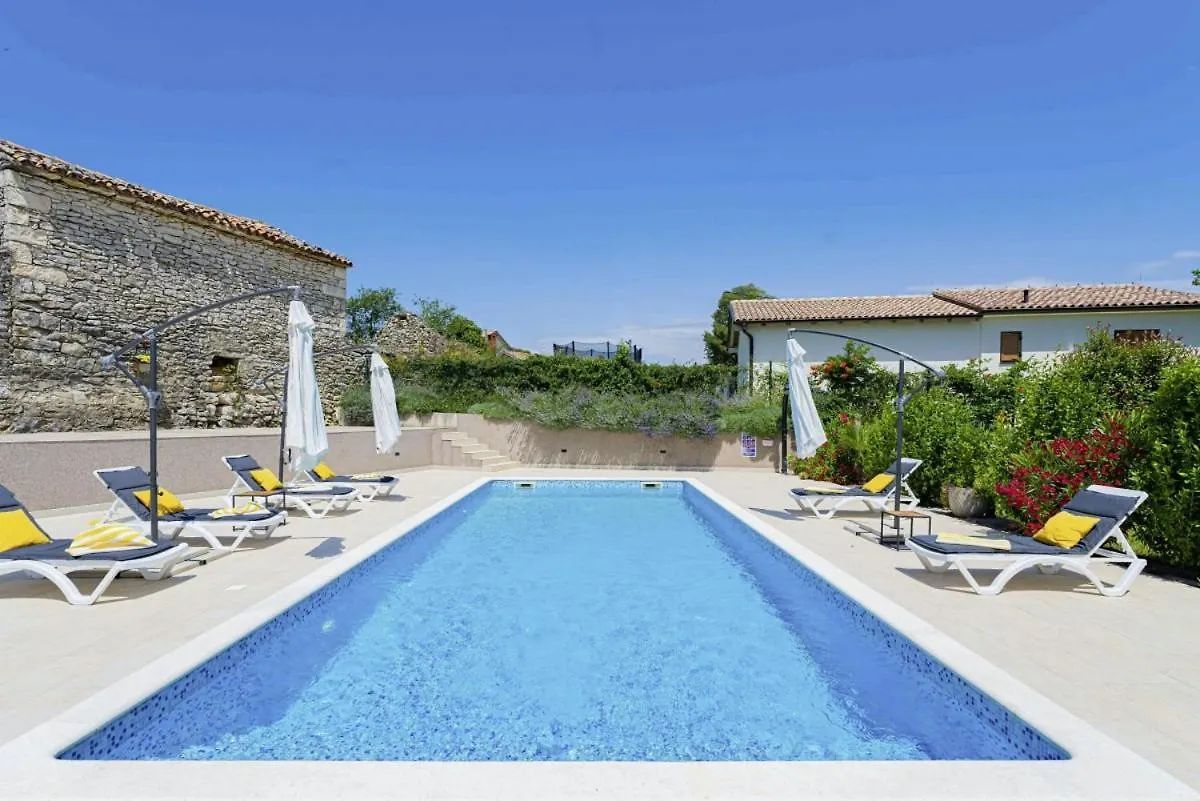Villa Mendula In Cambarelici - Haus Fuer 6-7 Personen Krsan