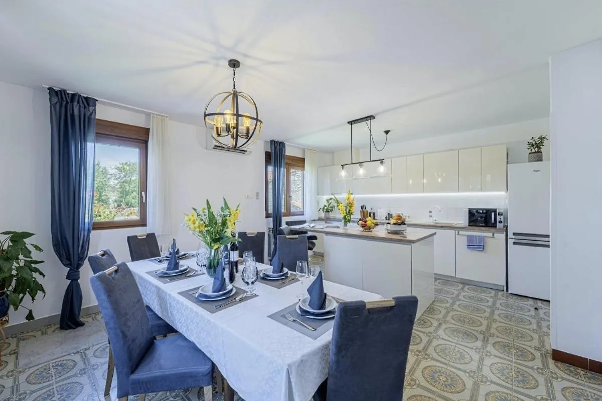 Villa Mendula In Cambarelici - Haus Fuer 6-7 Personen Krsan