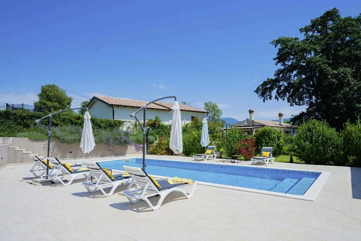 Villa Mendula In Cambarelici - Haus Fuer 6-7 Personen Krsan