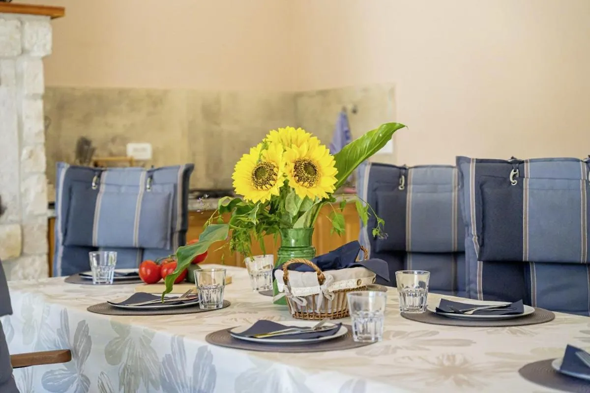Villa Mendula In Cambarelici - Haus Fuer 6-7 Personen Krsan