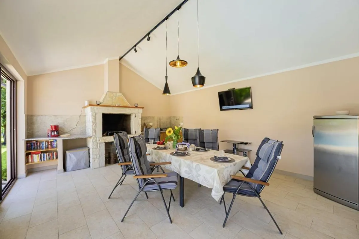 Villa Mendula In Cambarelici - Haus Fuer 6-7 Personen Krsan Croatia