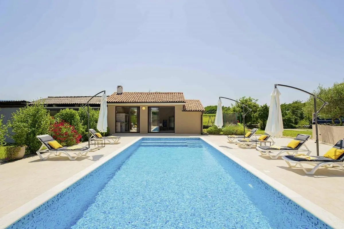 Villa Mendula In Cambarelici - Haus Fuer 6-7 Personen Krsan